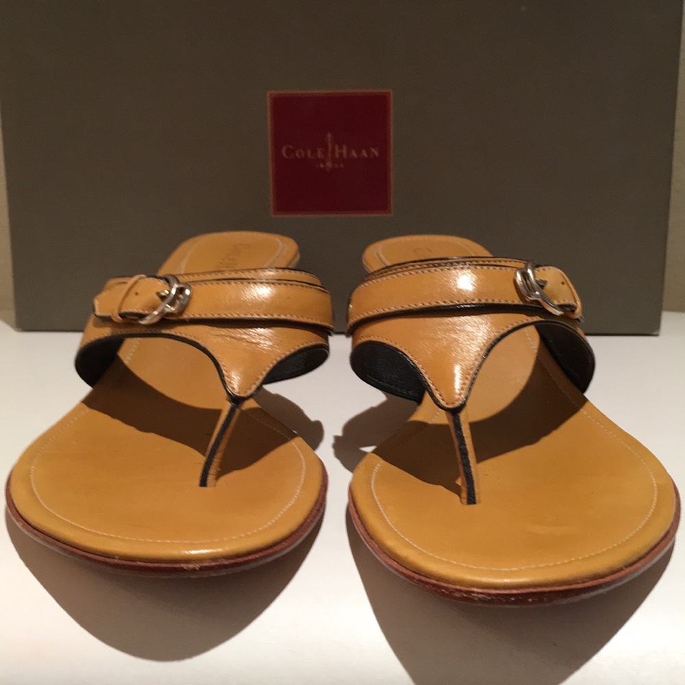 Shoe - Picture 2 of 4